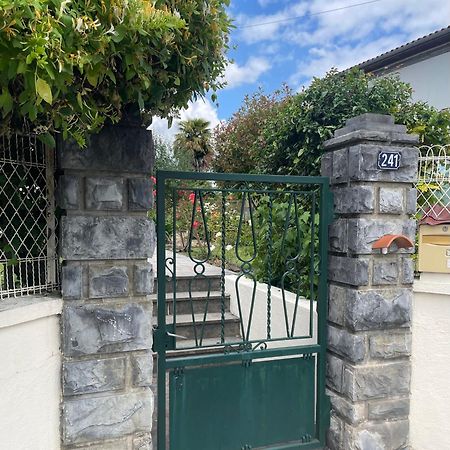 Appartement Independant En Rdc Chez Habitant Lannemezan Exterior foto